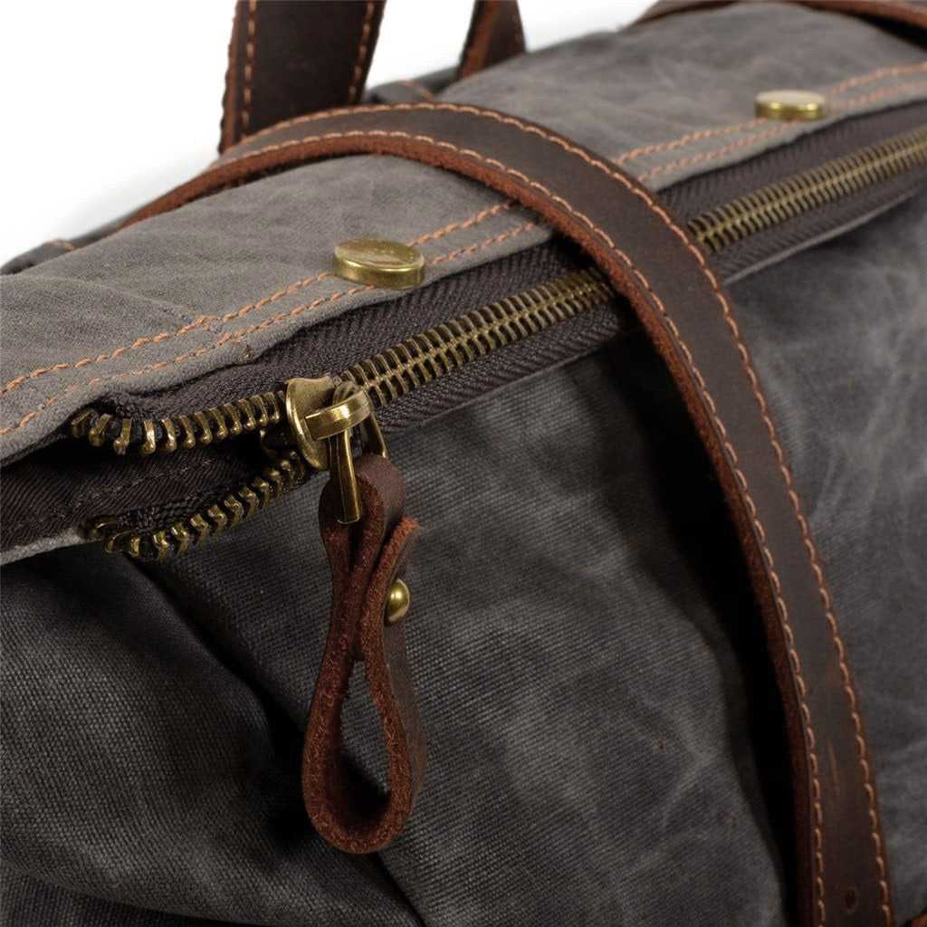 Dunkelgrüner Valmio Ceed 2.1 Army 25L Rucksack