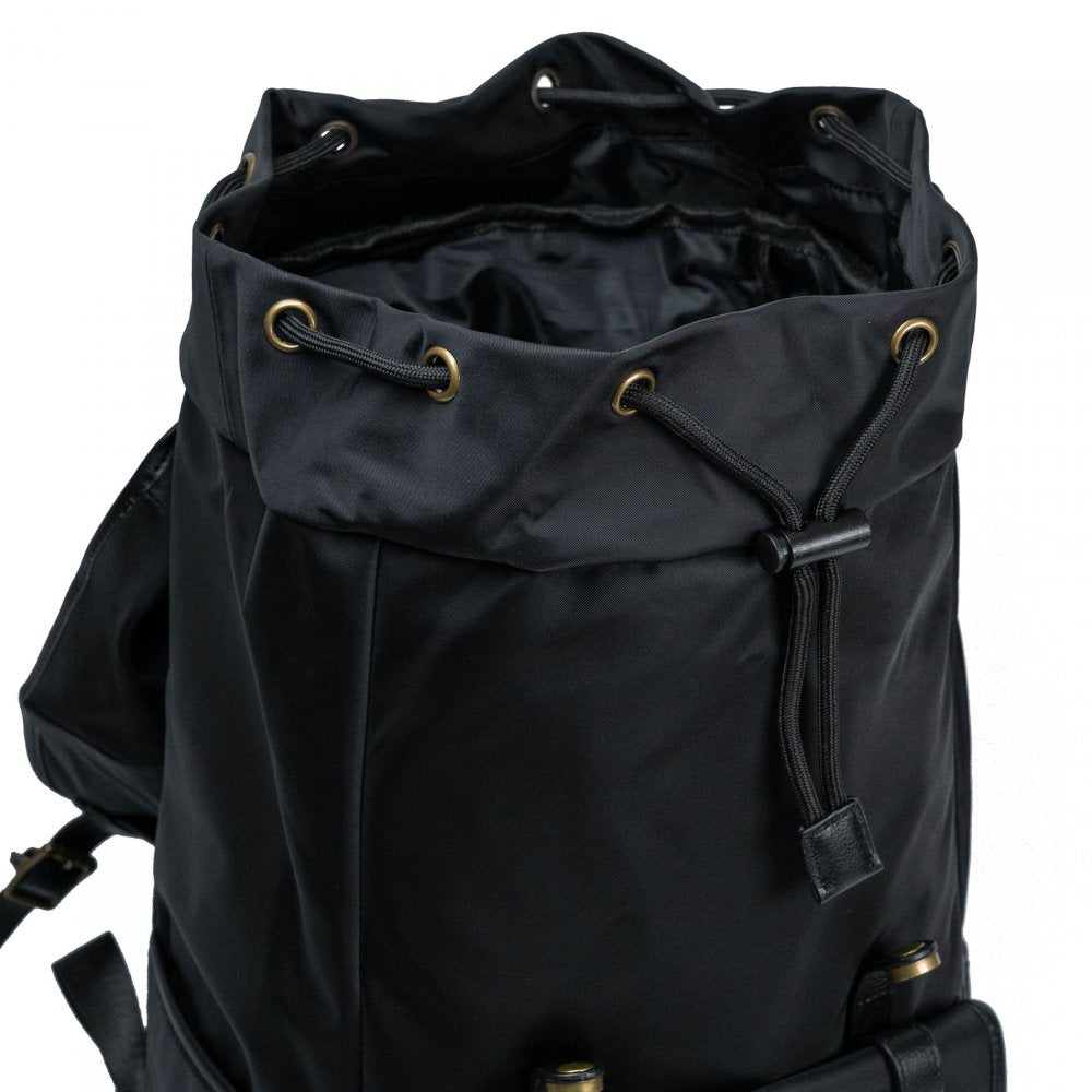 832ec3d7f66c76d71ea6195b510a533f