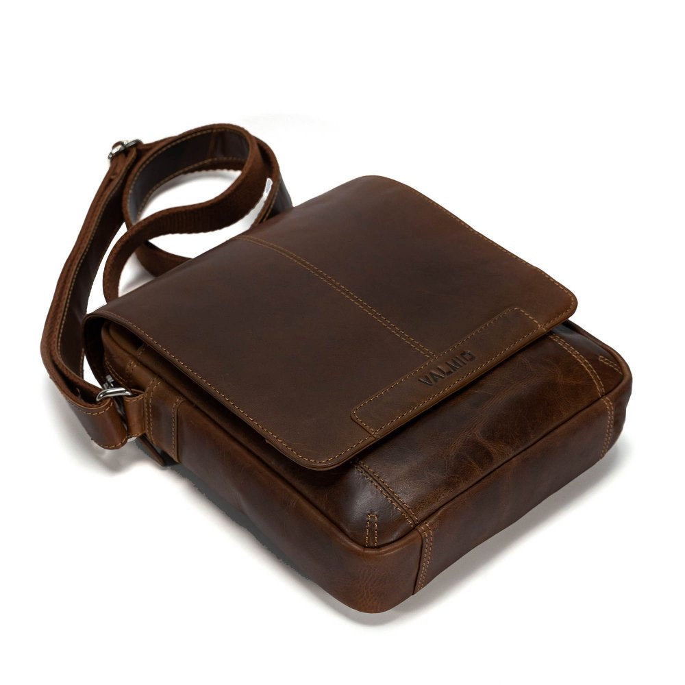 e437b18e14b26f4383d1b25ff35e44db