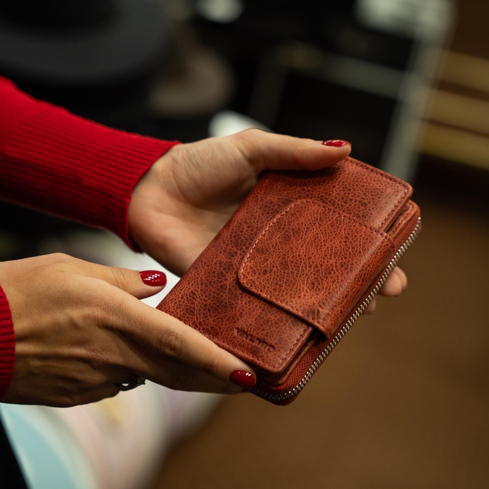 cc5687efd7eab41d02b77e83174cc250