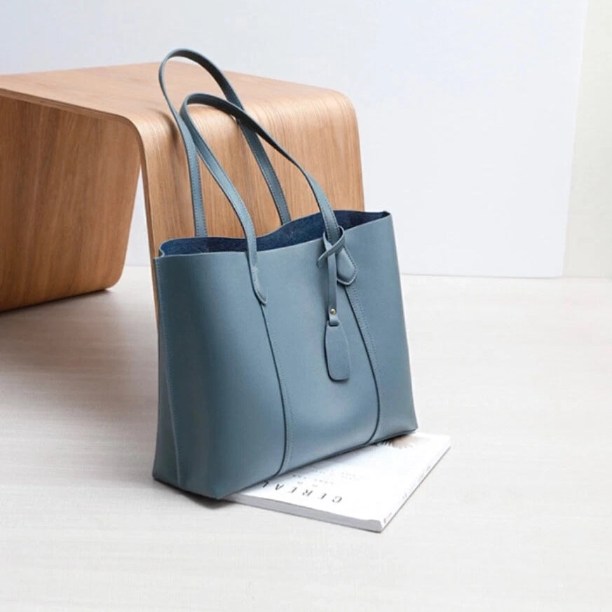 Valmio Nivora leather women's handbag - light blue